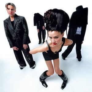 'Confidence Man'の画像