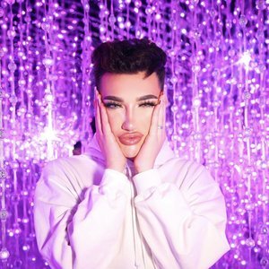 Image pour 'James Charles'