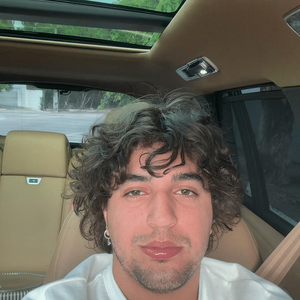 yLuSi0n