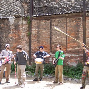 'Dinar Bandosu' için resim