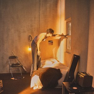 “Spotlight”的封面