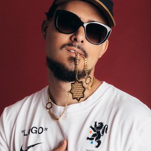 “Dellafuente”的封面