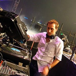 Imagem de 'Paul Van Dyk feat. Sue McLaren'