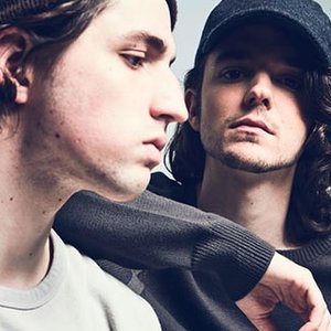 “Porter Robinson and Madeon”的封面
