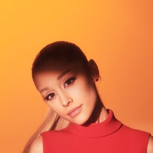 “Ariana Grande”的封面