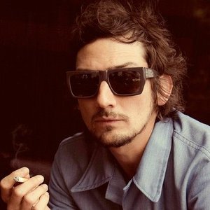 “León Larregui”的封面