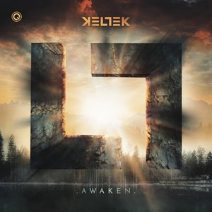 “Awaken”的封面