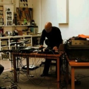 Изображение для 'Brian Eno with Jon Hopkins & Leo Abrahams'