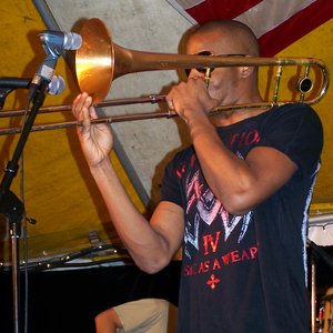 “Trombone Shorty & Orleans Avenue”的封面