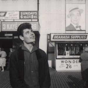 “Johnny Gentle”的封面