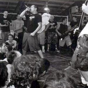 “Throwdown”的封面