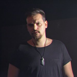 'Nihil Young' için resim