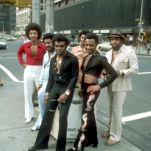 “The Isley Brothers”的封面