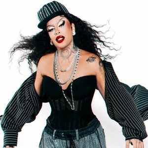 “Gloria Groove”的封面