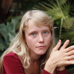 “Alice Pheobe Lou”的封面
