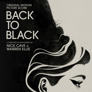 “Back to Black”的封面