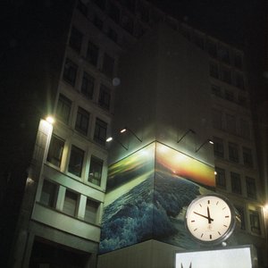 “Ten Minutes to Midnight”的封面