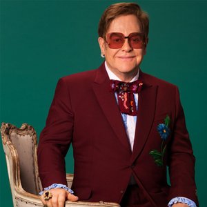 “Elton John”的封面