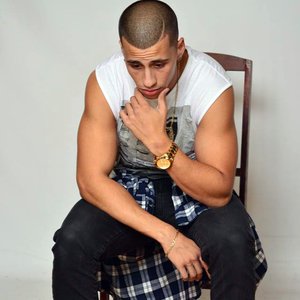 'Carlito Olivero'の画像