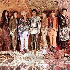 “SUPER JUNIOR”的封面