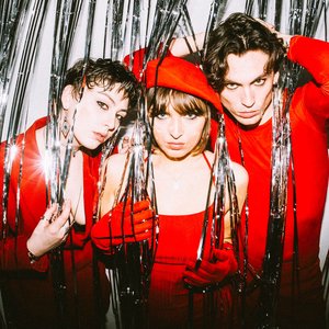 “Neckbreakers”的封面