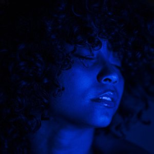 “Última Noite”的封面