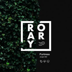 “Fortress”的封面