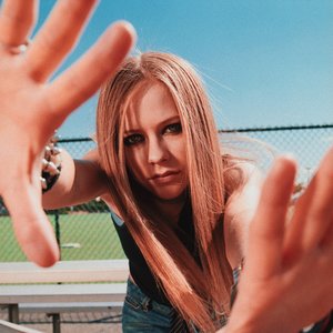 “Avril Lavigne”的封面