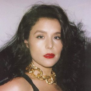 “Jessie Ware”的封面