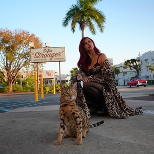 Image for 'Stronger (Mais Forte Que Eu)'