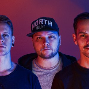 Bild för 'Beneath My Feet'