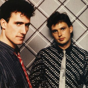 Bild för 'Orchestral Manoeuvres in the Dark'