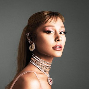 'Ariana Grande'の画像