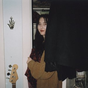 “Vivi Milne”的封面