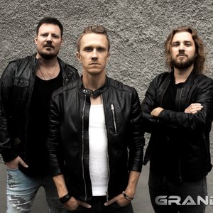 “GRAND”的封面