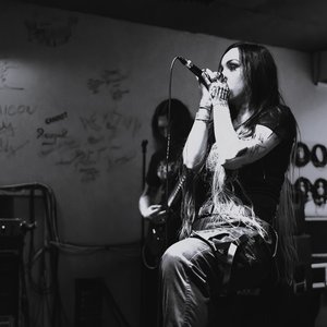 “Bestial Therapy”的封面