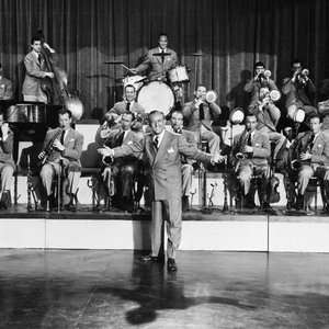 Immagine per 'Kay Kyser & His Orchestra'