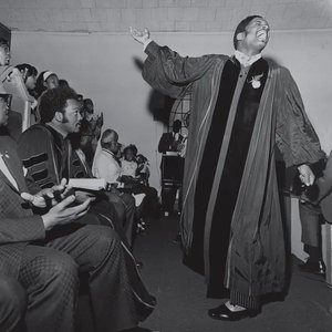 Image for 'Pastor T.L. Barrett and The Youth for Christ Choir'