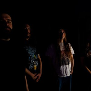 “Defeated Sanity”的封面