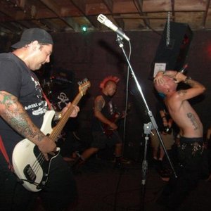 “Scarred for life”的封面