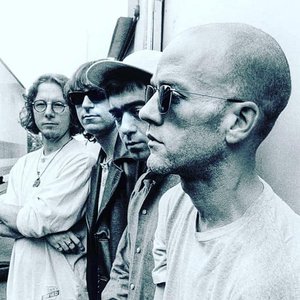 “R.E.M.”的封面