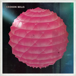 “Broken Bells”的封面