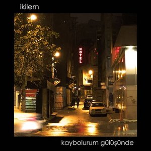 'Kaybolurum Gülüşünde' için resim