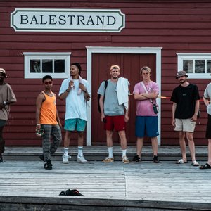 “Balestrand Badeklubb”的封面