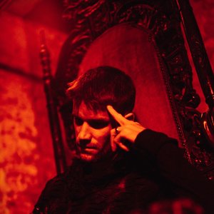 “Knox Hill”的封面