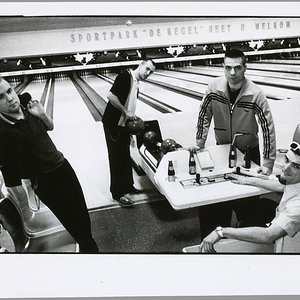 “Deadstoolpigeon”的封面