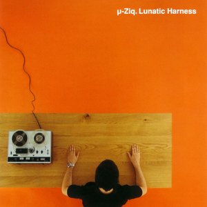 “Lunatic Harness”的封面