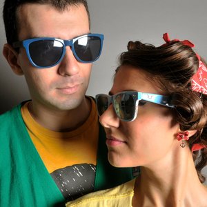 “Apo & Nevena”的封面