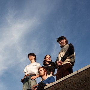 'No Brains'の画像