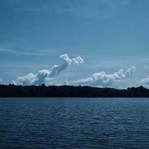 “Mercury Lake”的封面